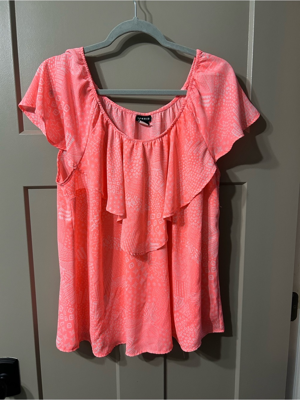 Torrid pink orange Coral & white Ruffle Flutter Sleeve Blouse